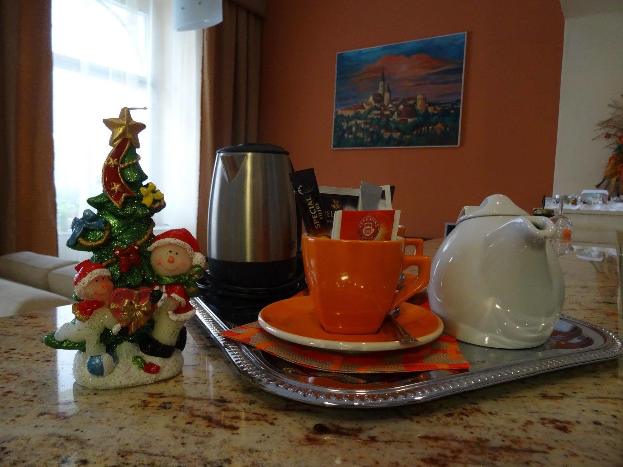 Hotel ตาบอร์ ภายนอก รูปภาพ